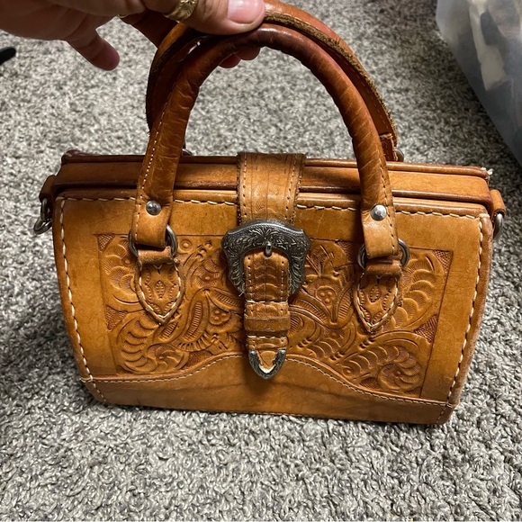 American West VINTAGE LEATHER TOOLED DOCTOR BAG - Picture 1 of 10